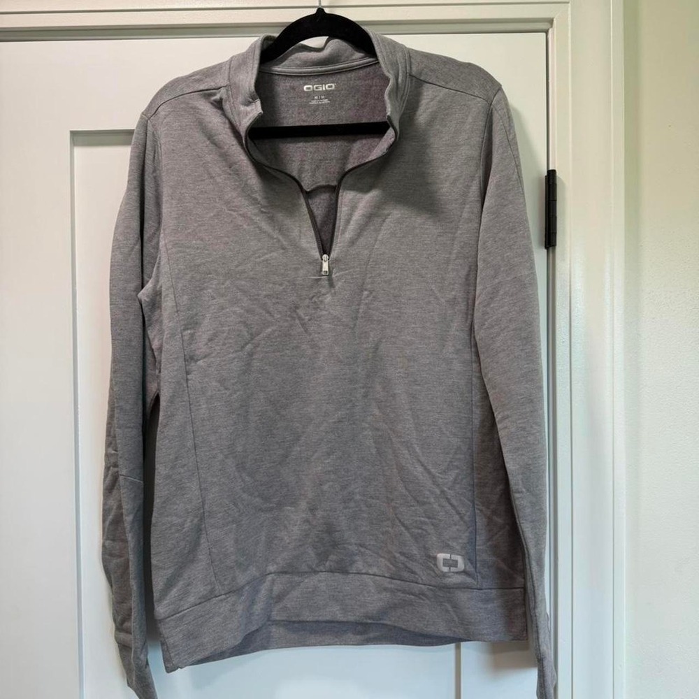 Gray Ogio quarter zip sweatshirt in size M